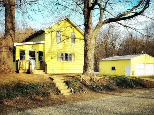 8503 Dixon Rd, Rives Junction, MI 49277