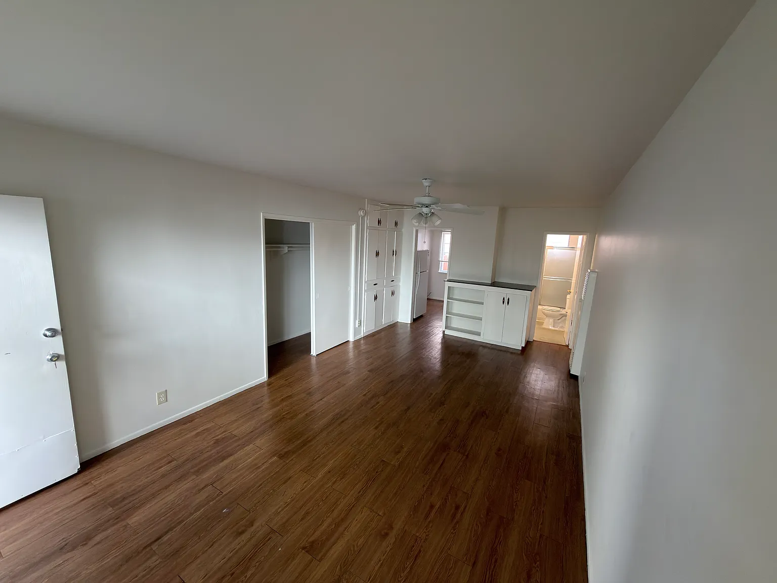 Studio, 450 sqft, $1,800 — Photo 3