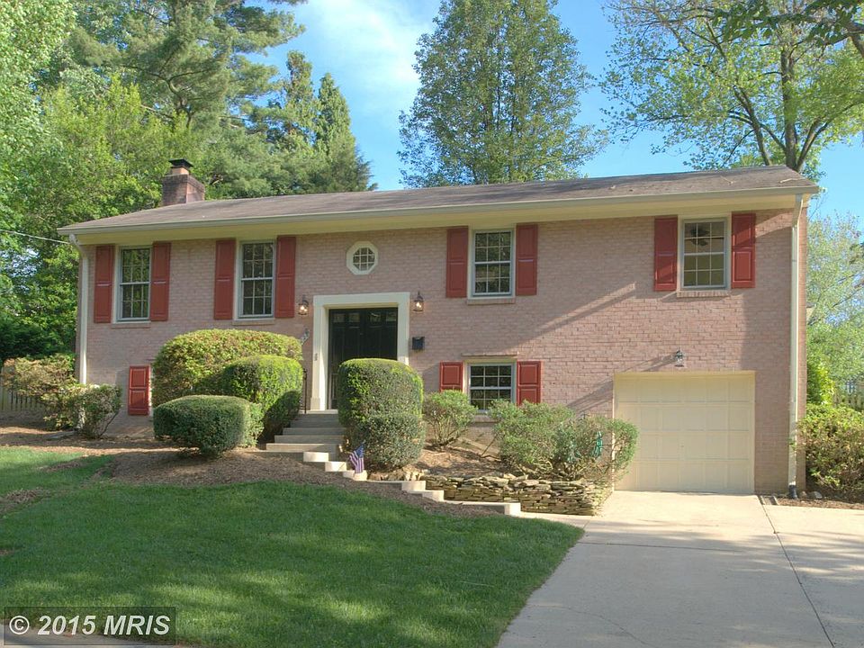 1st image of 526 Bradford Dr