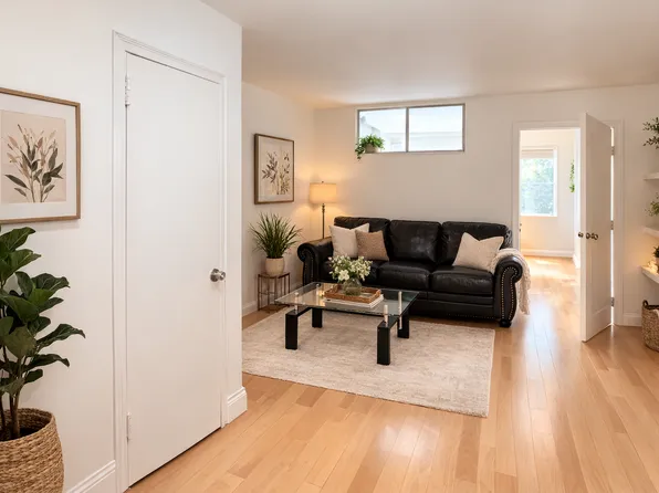 211 East 53rd Street image 1 of 9