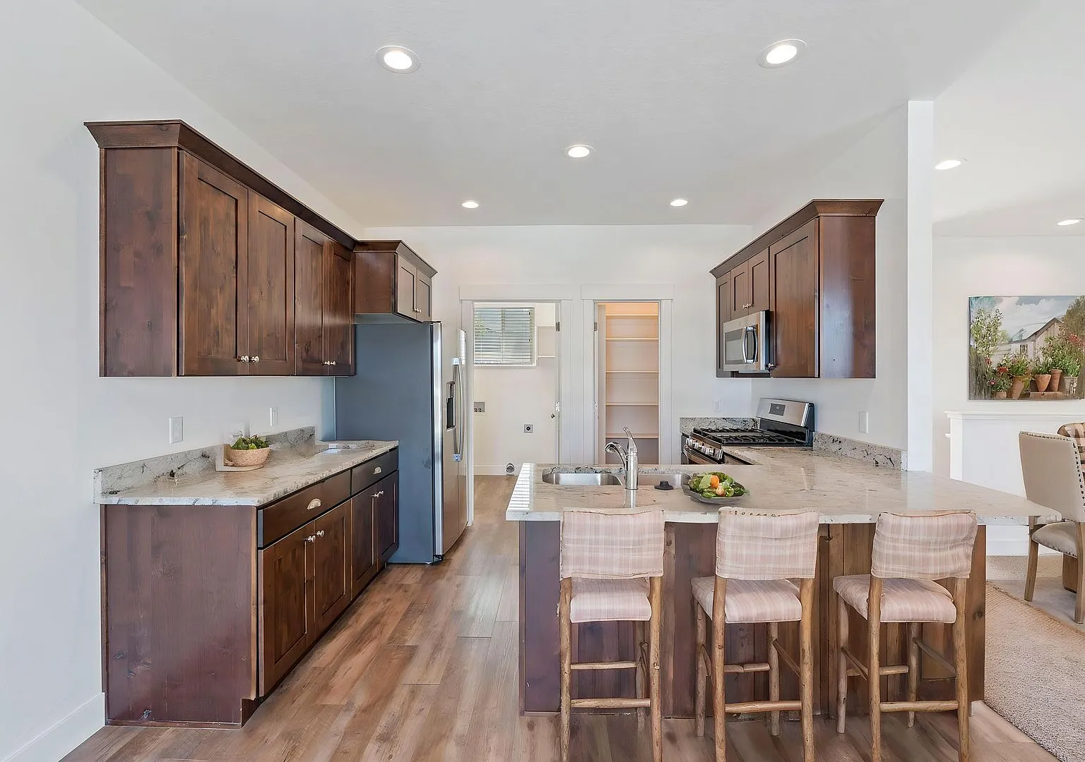 New Upscale Smithfield Home for Rent with Resort Style Amenities! — Photo 3