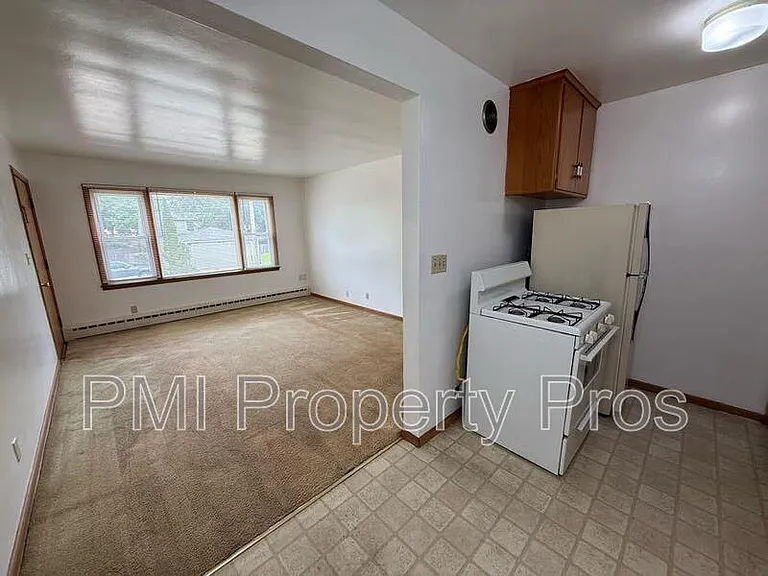 3800 N 76th St #4 — Photo 6