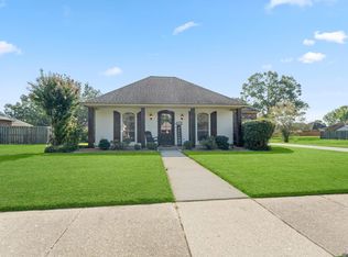 6470 Sandy Creek Ln, Zachary, LA 70791