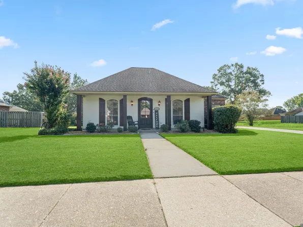 6470 Sandy Creek Ln, Zachary, LA 70791