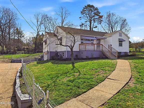 3rd image of 1106 Bradshaw Garden Rd