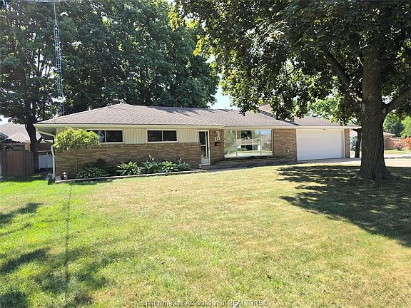 3rd image of 48 Ardleigh Dr