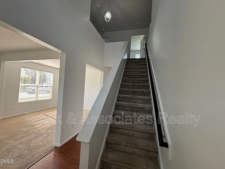 101 Red Bird Dr — Photo 24