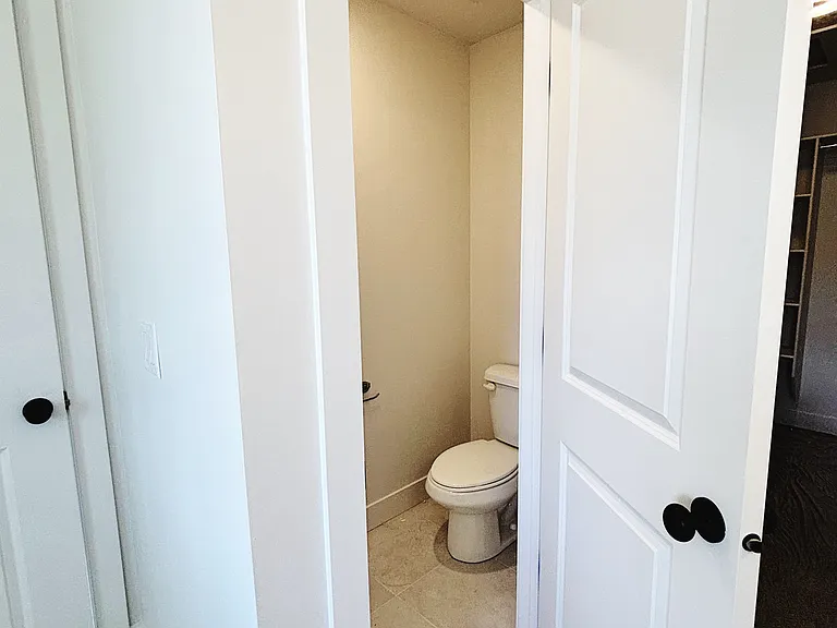 375 E 1600 N — Photo 22