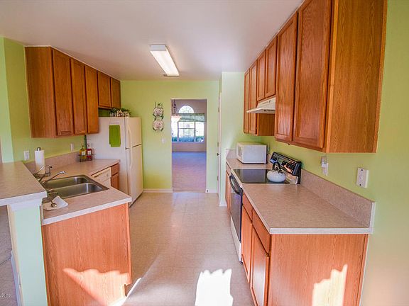 2nd image of 12099 Grand Lakes Dr