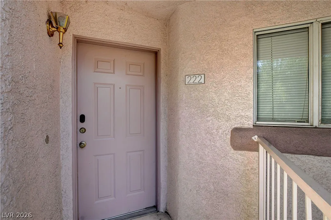 2 bed, 2.0 bath, 1073 sqft, $1,195 — Photo 4