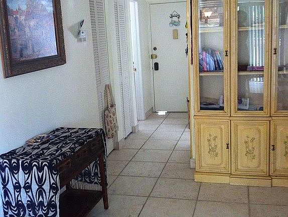 3rd image of 950 Euclid Ave APT 206