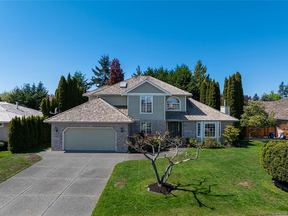 1st image of 729 Crown Isle Dr
