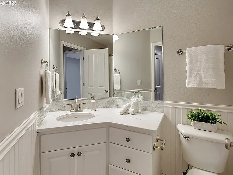 15842 NW Hackney Dr — Photo 19