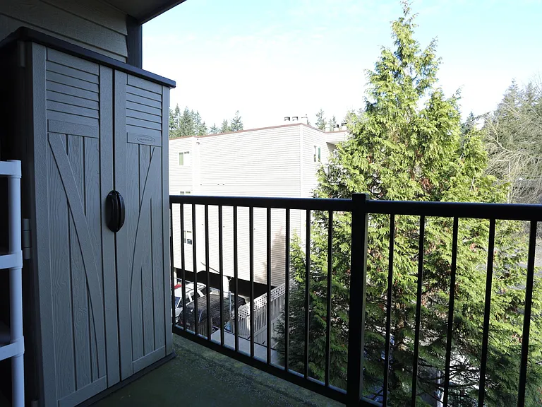 840 NE 125th St #303 — Photo 9
