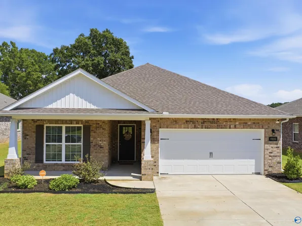 9105 Monteagle Blv SE, Owens Cross Roads, AL 35763