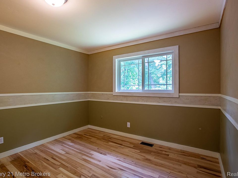 5262 Conifer Dr, photo 15