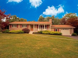 17 Short Hill Dr, Poughkeepsie, NY