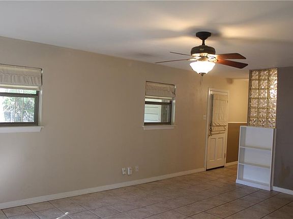5th image of 5915 Sunshine Dr