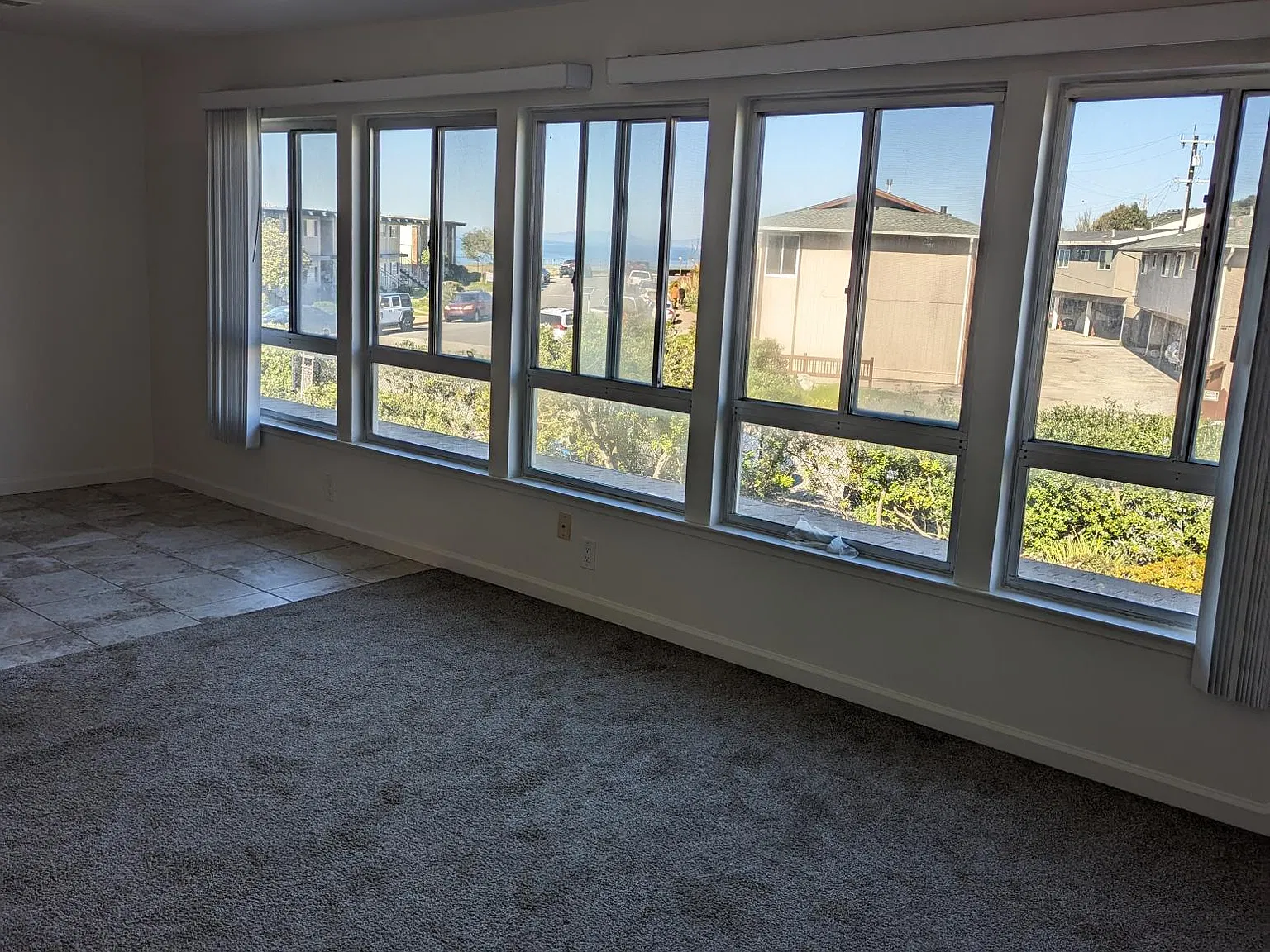 2 bed, 880 sqft, $3,290 — Photo 3