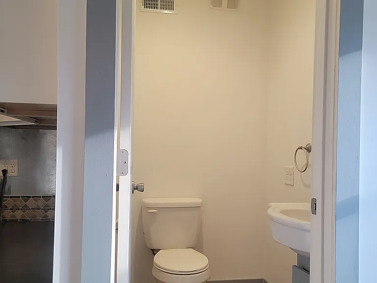 808 E Water St #A — Photo 13