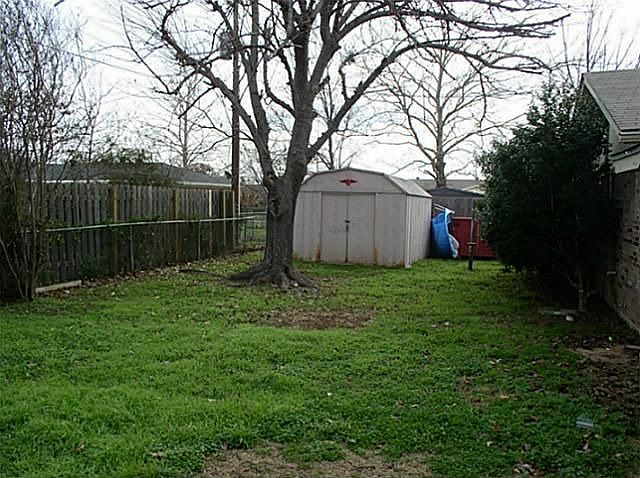 1st image of 502 NE 39th Ave