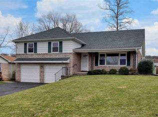 4272 Webster Dr, York, PA 17402