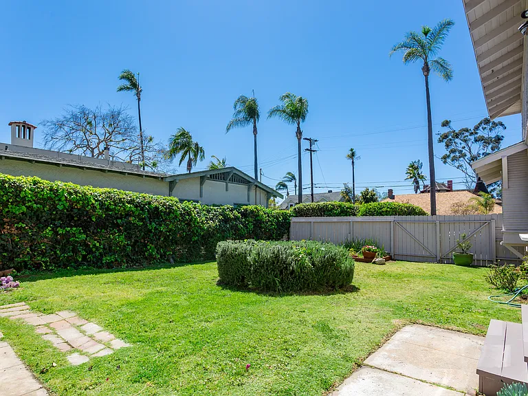 3425 Albatross St — Photo 39