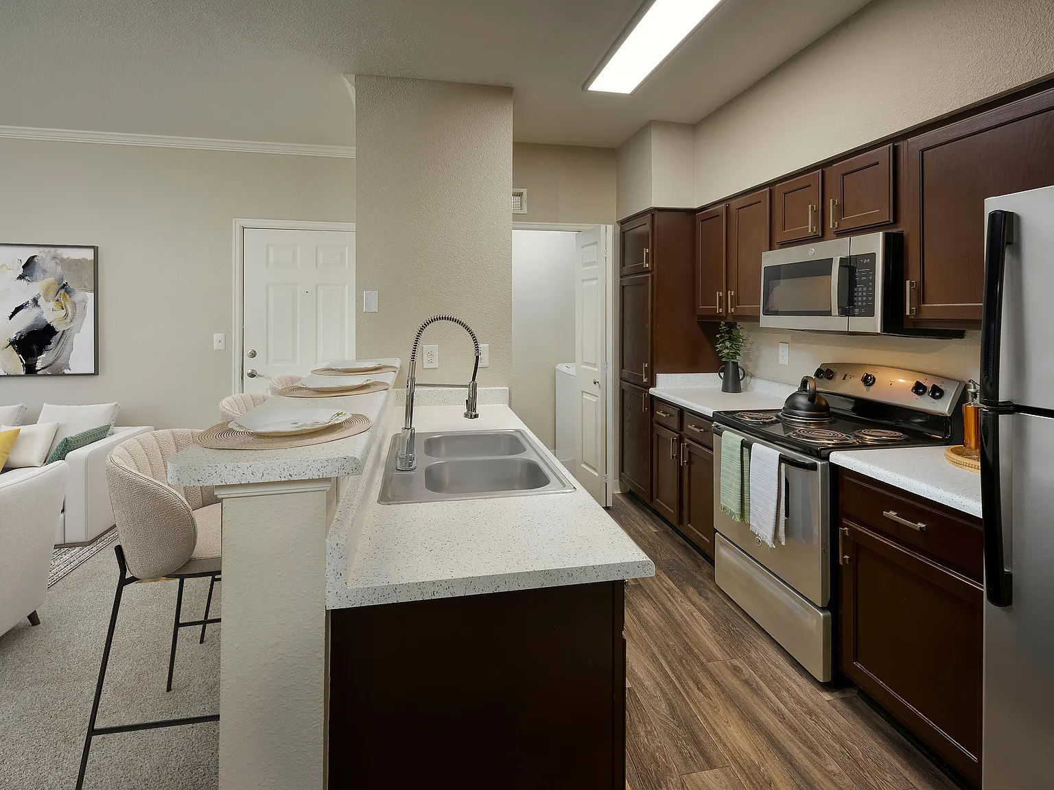 SkyeCrest Apartments — Photo 4