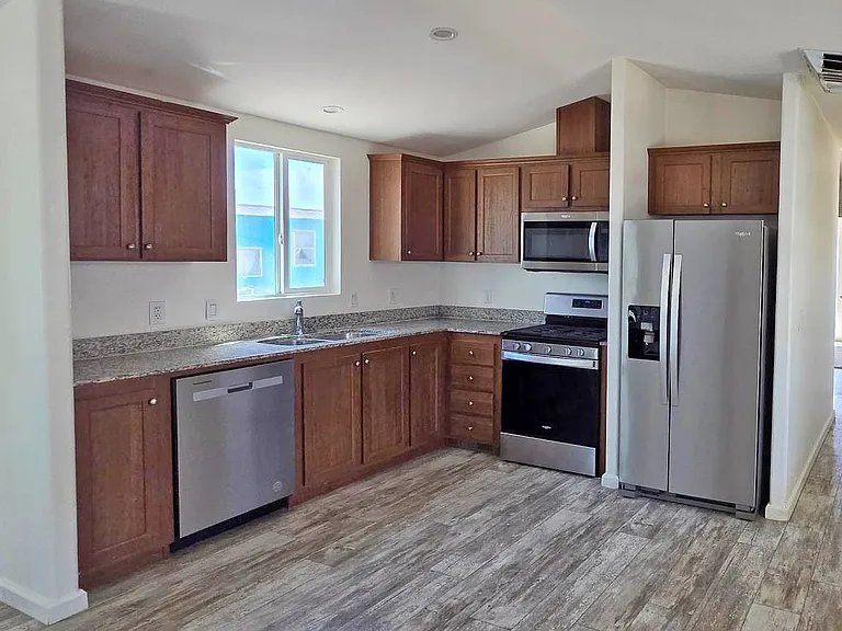 1453 Elizabeth St #98 — Photo 1
