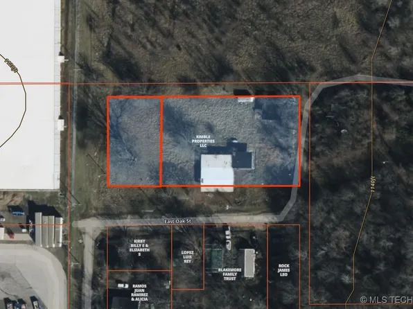 317 E Oak St, Stilwell, OK 74960