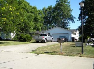 902 Deer Run, Amherst, OH 44001