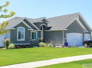 672 La Paloma Dr, Idaho Falls, ID 83404
