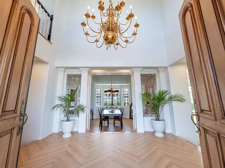 11300 Highridge Ct — Photo 5