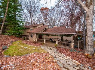 3 Pine Knoll Dr, Clover, SC 29710
