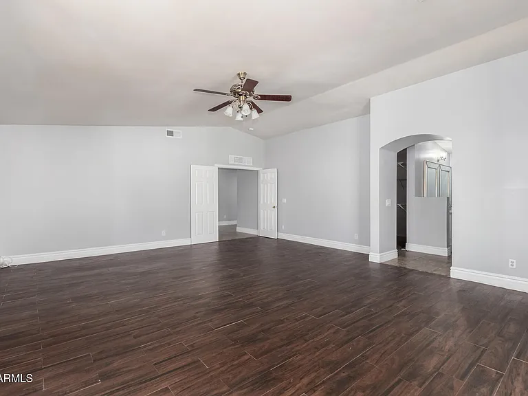 8406 W Pioneer St — Photo 23