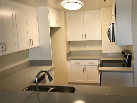 2nd image of 2265 S Beverly Glen Blvd