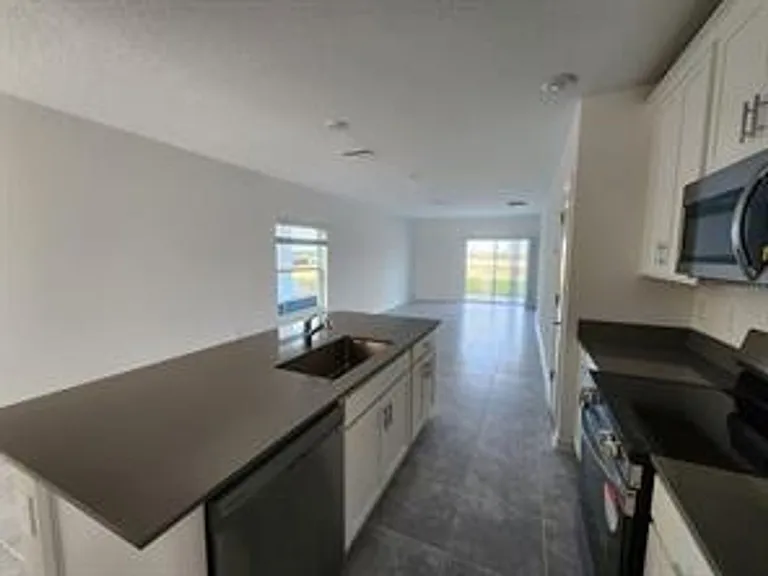 2713 Runners Cir — Photo 29