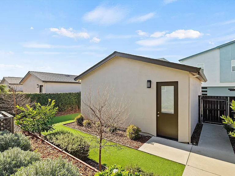 1802 Notre Dame Blvd — Photo 34