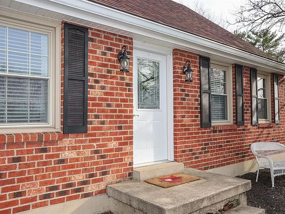 3rd image of 7418 Whirlaway Dr