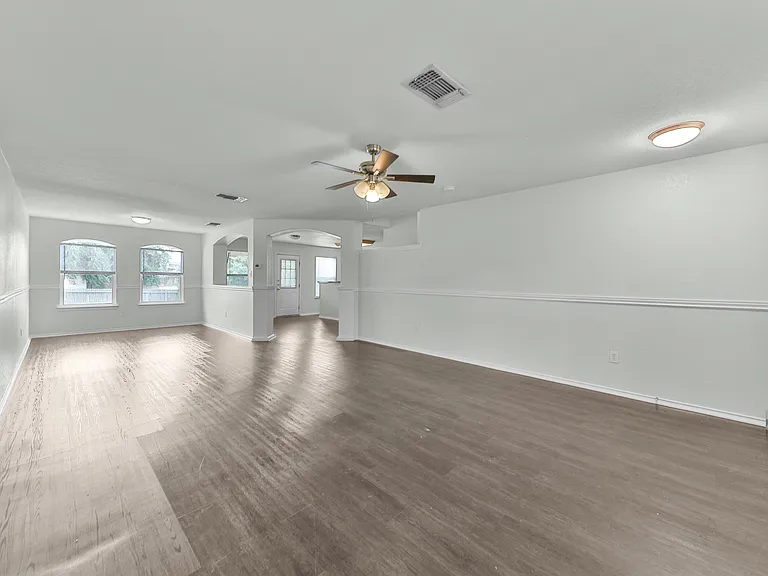 210 Hallie Pass — Photo 7