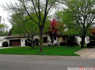 726 S Davis Ave, Litchfield, MN 55355