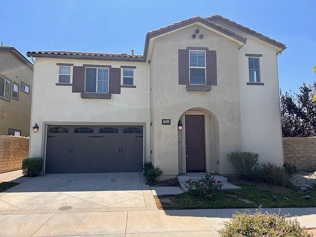 4 bed, 2.5 bath, 2385 sqft, $4,600 — Photo 1