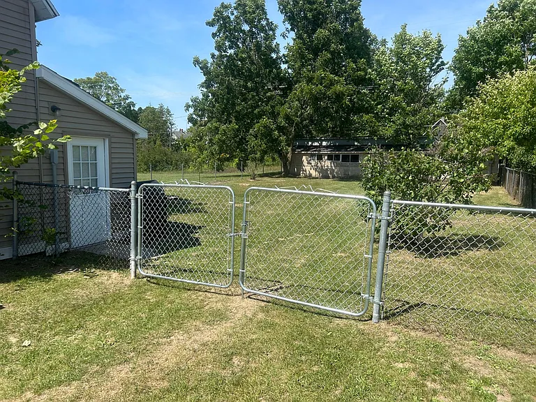 6533 Mill St — Photo 32