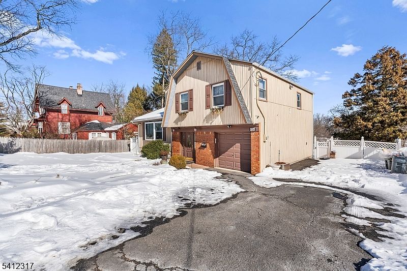 1st image of 406 Kinderkamack Rd