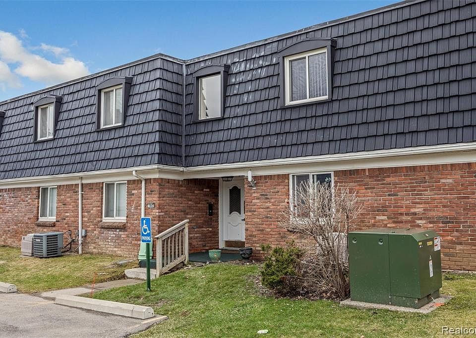1802 Colonial Village Way Waterford, MI, 48328 Apartments for Rent