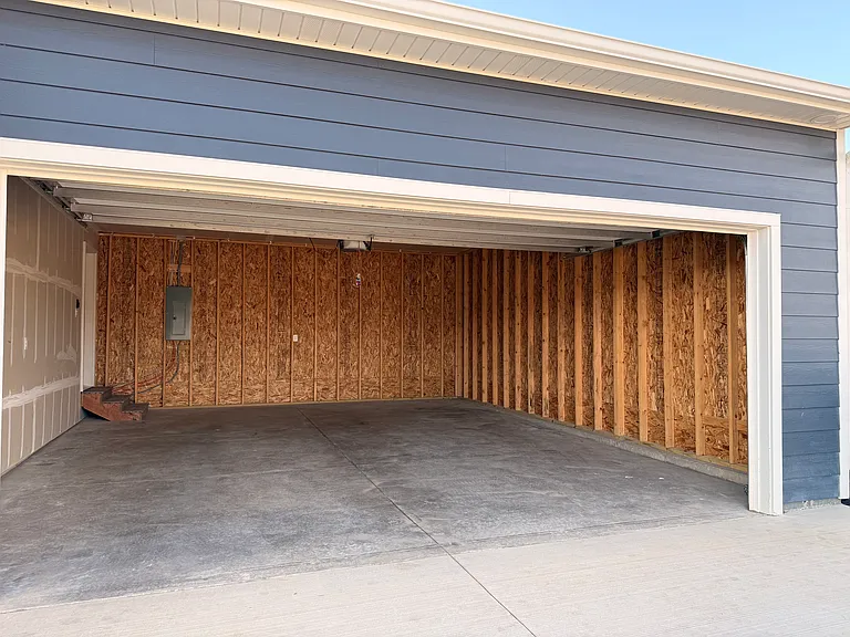 Nighthawk Dr — Photo 6