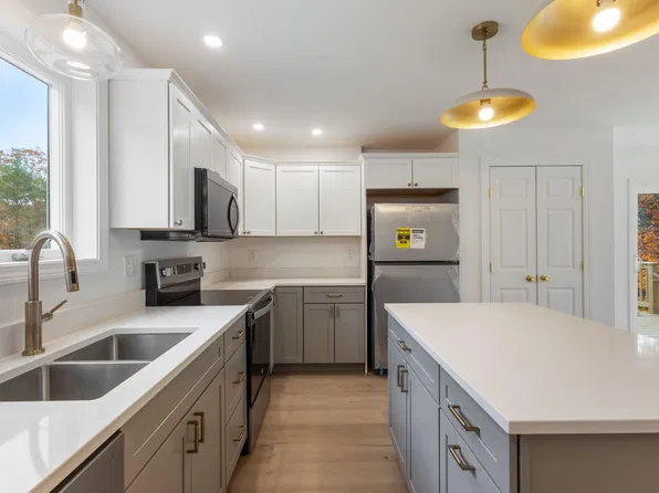 295-B Bean Street, Livermore, ME 04253