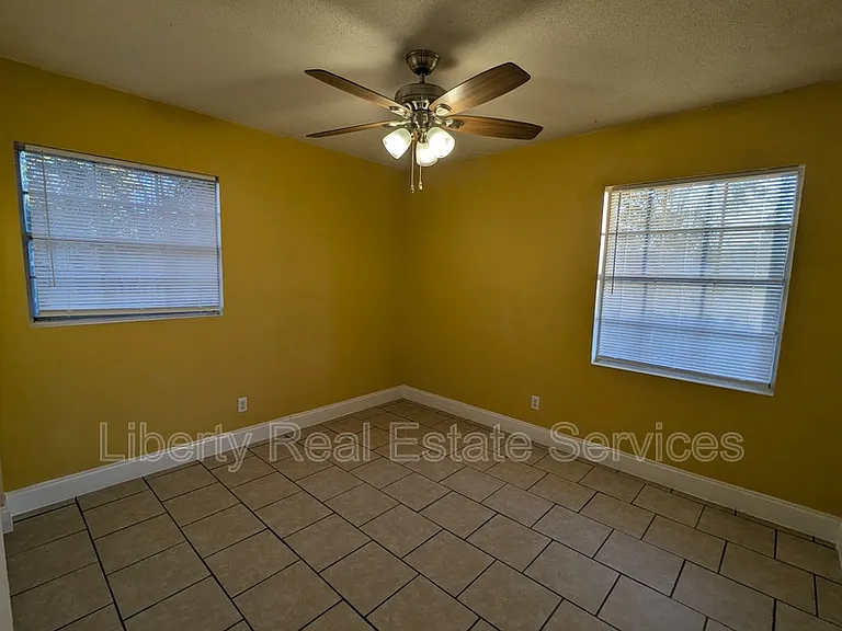 599 Olive St — Photo 13