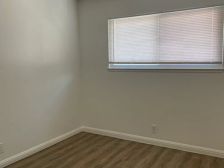 189 Siesta Way — Photo 10