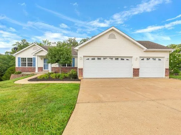 26327 Falling Leaf Dr, Warrenton, MO 63383